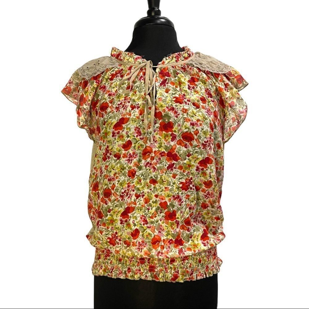 𝅺Tiny Floral Boho Smocked Waist Top Sz M